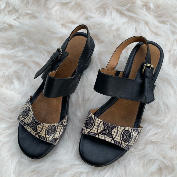 Naturalizer Vibrant Black/White open toe sandal - Picture 3 of 8